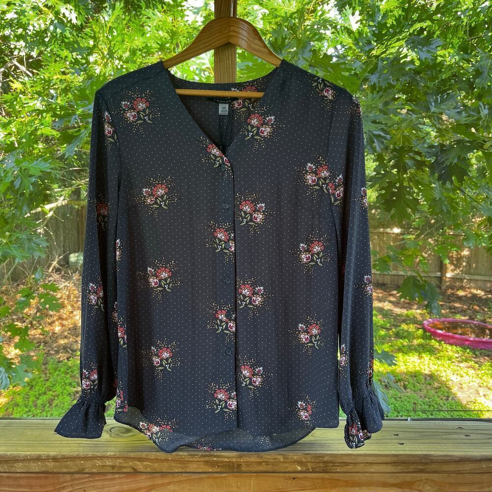 T Tahari Women's Grey Floral Dot Print Blouse Size M. NEW